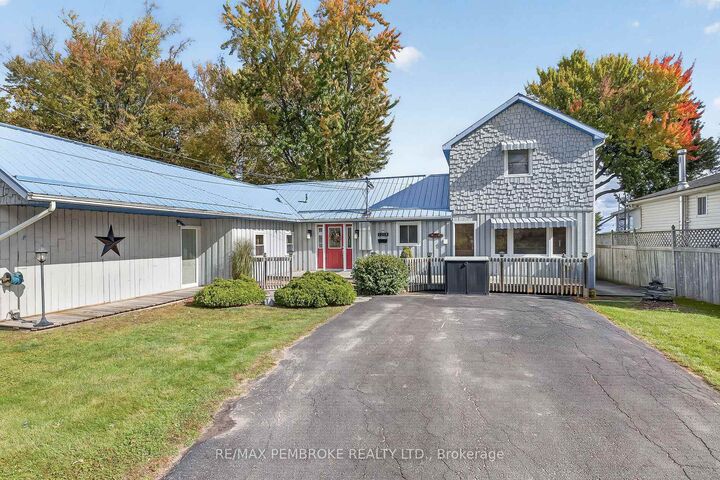 Property Photo:  1213 Burns Drive  ON K8A 7M9 