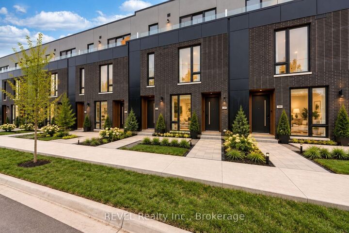 Property Photo:  206 Ellis Street  ON L2P 2G3 