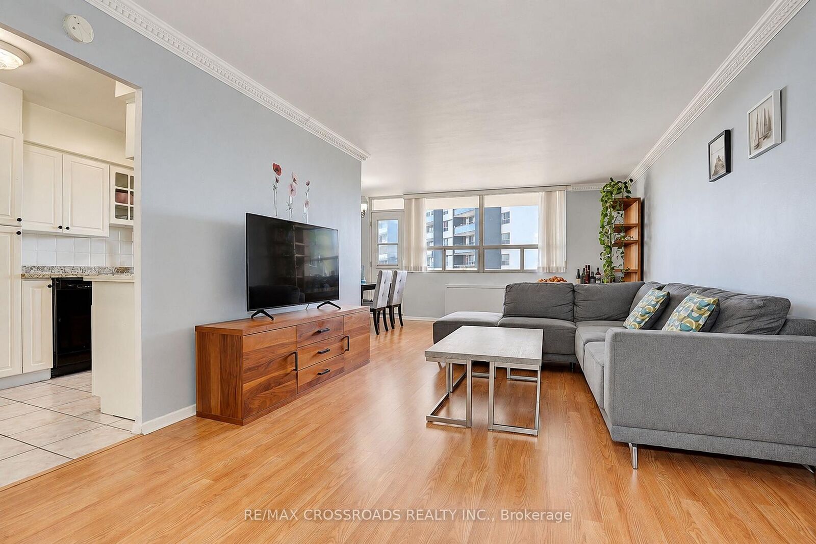 Property Photo:  3420 Eglinton Avenue E 301  ON M1J 2H9 