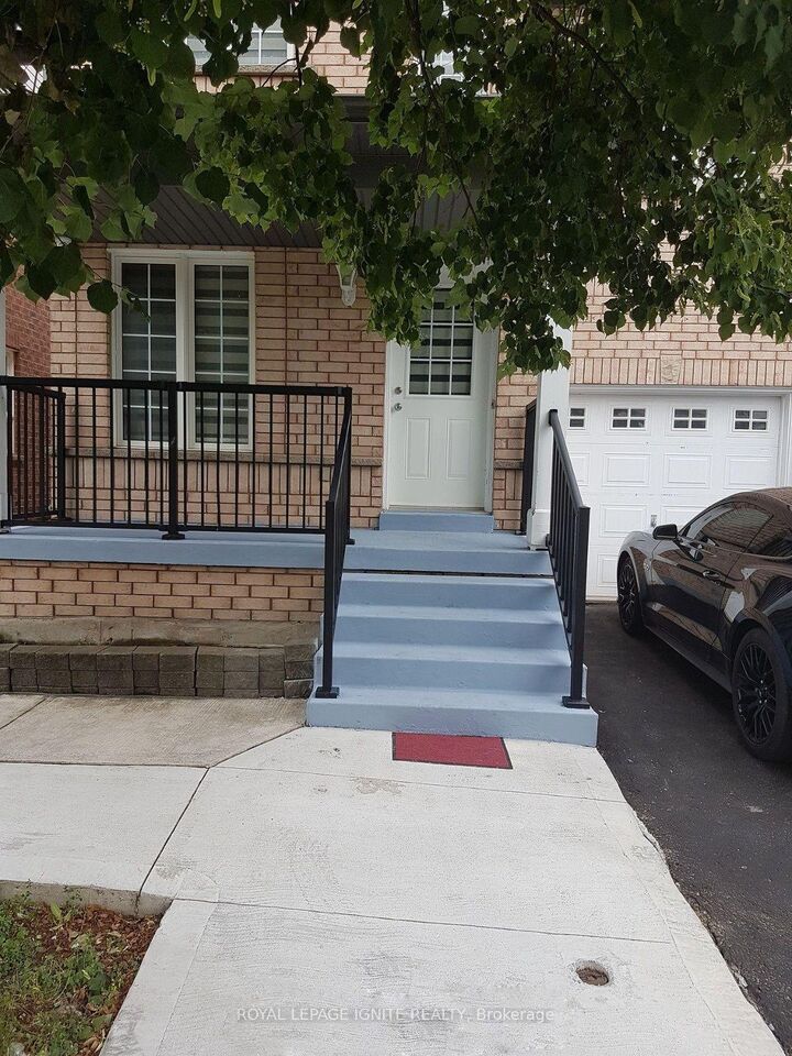 Property Photo:  26 Roxton Crescent  ON L7A 2E7 