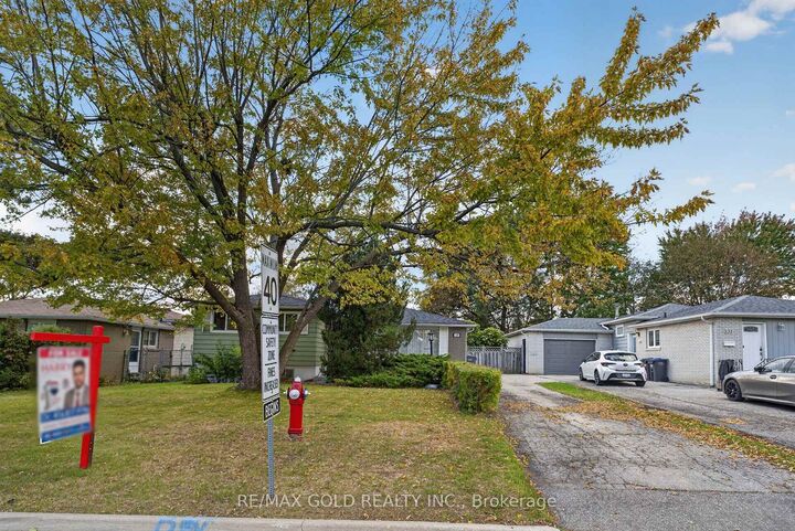 Property Photo:  129 Folkstone Crescent  ON L6T 3M6 