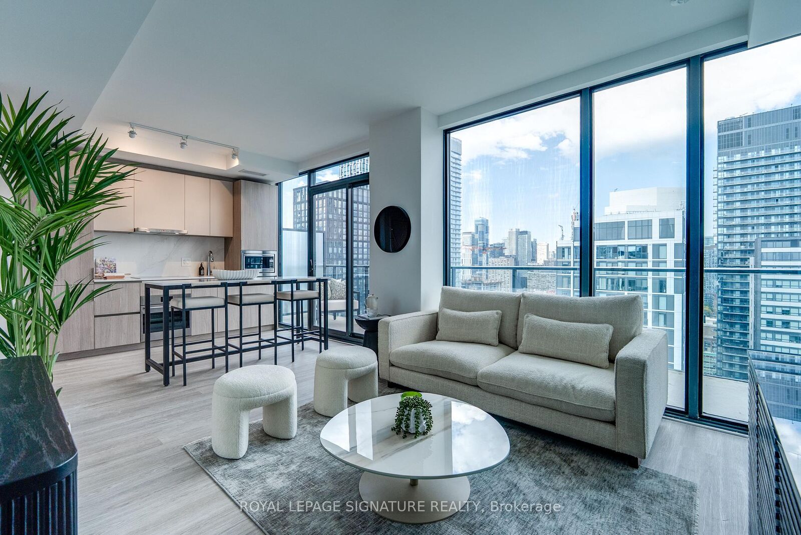 Property Photo: 47 Mutual Street 3205 ON M5B 0C6