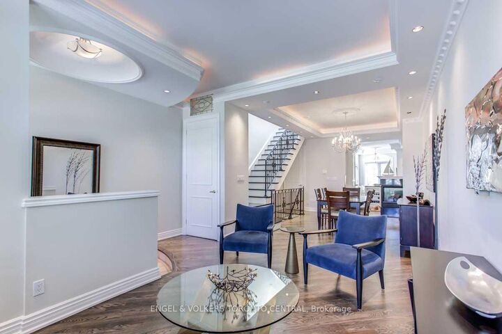 Property Photo:  405 Bedford Park Avenue  ON M5M 1J9 