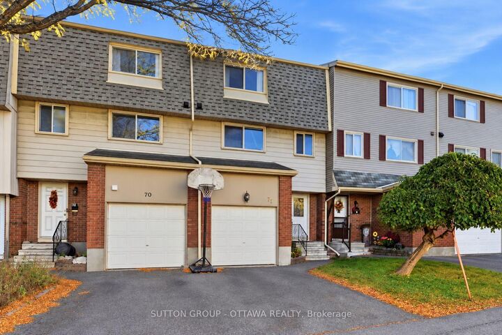 Property Photo:  2415 Southvale Crescent 71  ON K1B 4V1 