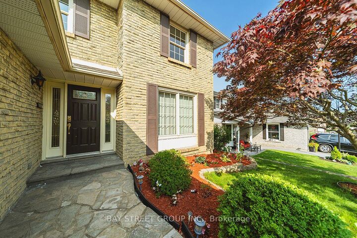 Property Photo:  338 Prince Of Wales Drive  ON L1N 6M9 