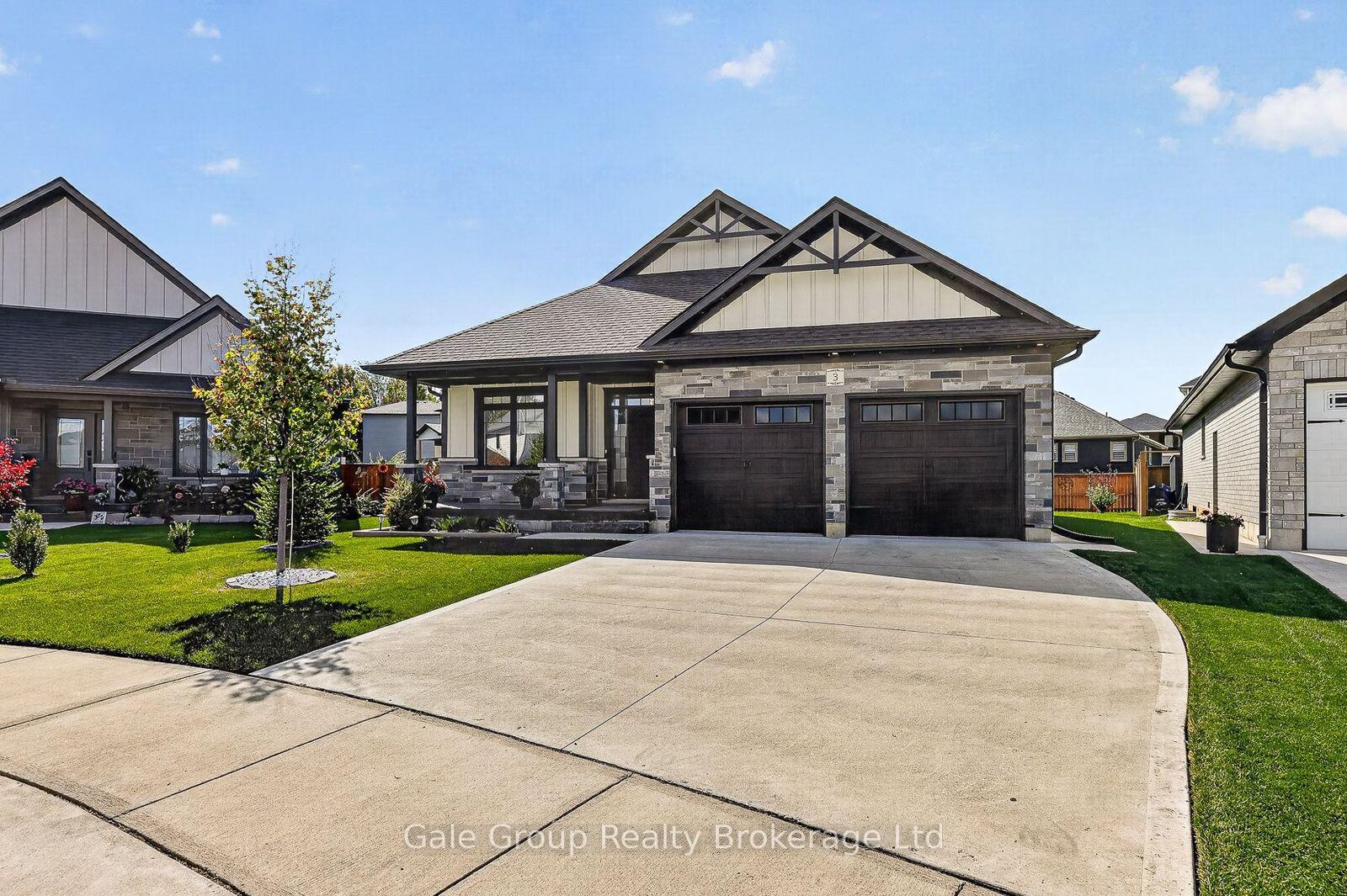 Property Photo:  3 Evergreen Court  ON N4G 0K1 