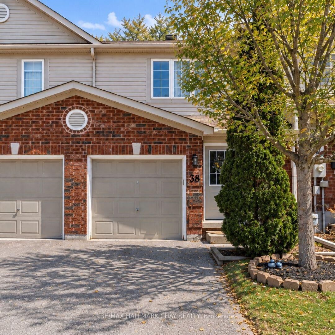 Property Photo:  430 Mapleview Drive E 38  ON L4N 0H4 