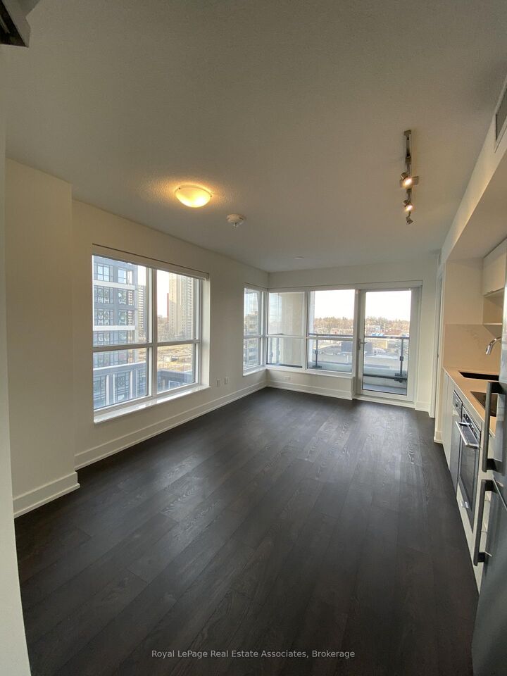 Photo de la propriété:  7 Mabelle Avenue 702  ON M5T 0C9 
