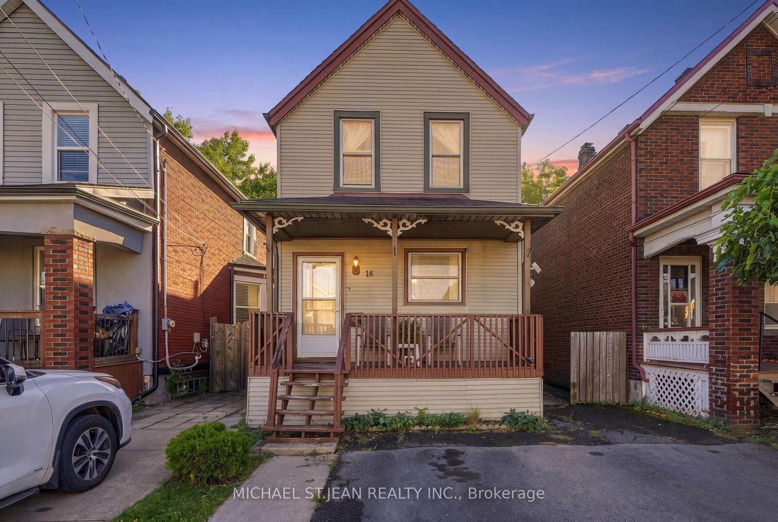 Photo de la propriété:  16 Albemarle Street  ON L8L 7G3 