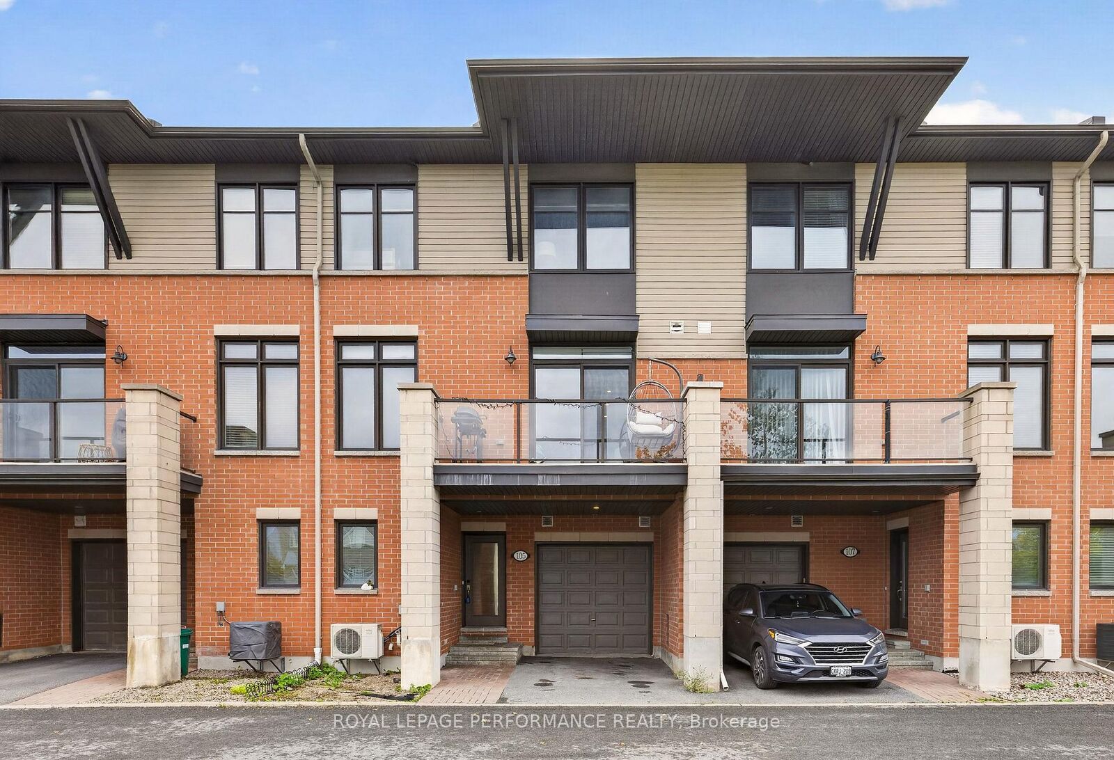 Property Photo:  105 Chaperal Private  ON K4A 0Y2 
