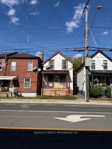 Property Photo:  1087 Cannon Street E  ON L8L 2J3 