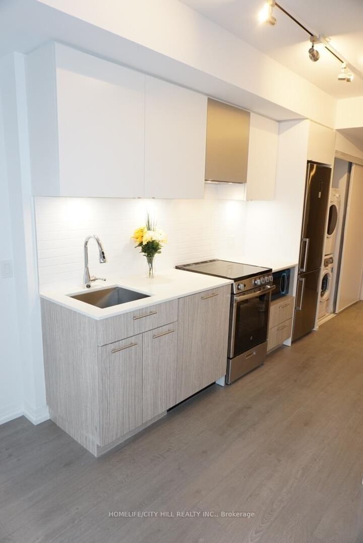 Property Photo:  251 Jarvis Street 702  ON M5B 0C3 