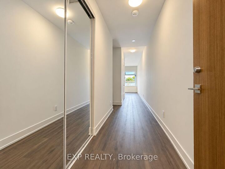 Property Photo:  111 St Clair Avenue W 315  ON M4V 1N5 