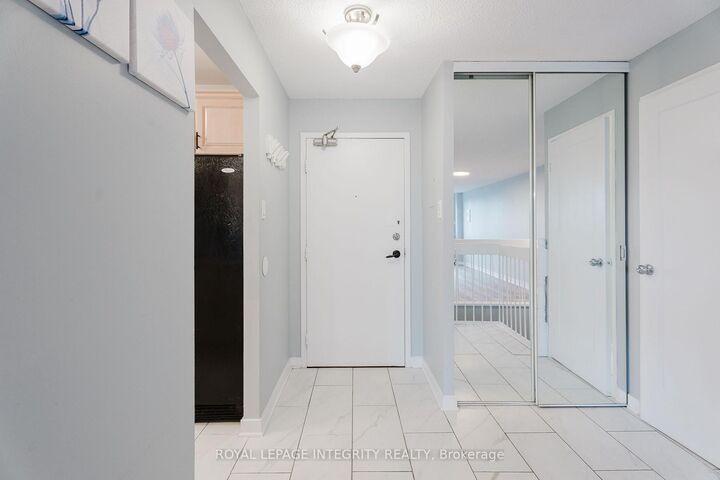Photo de la propriété:  2650 Southvale Crescent 212  ON K1B 4S9 