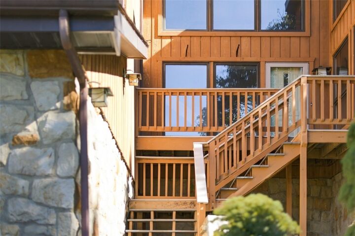 Property Photo:  4282 Forest Glen Dr  PA 15101 