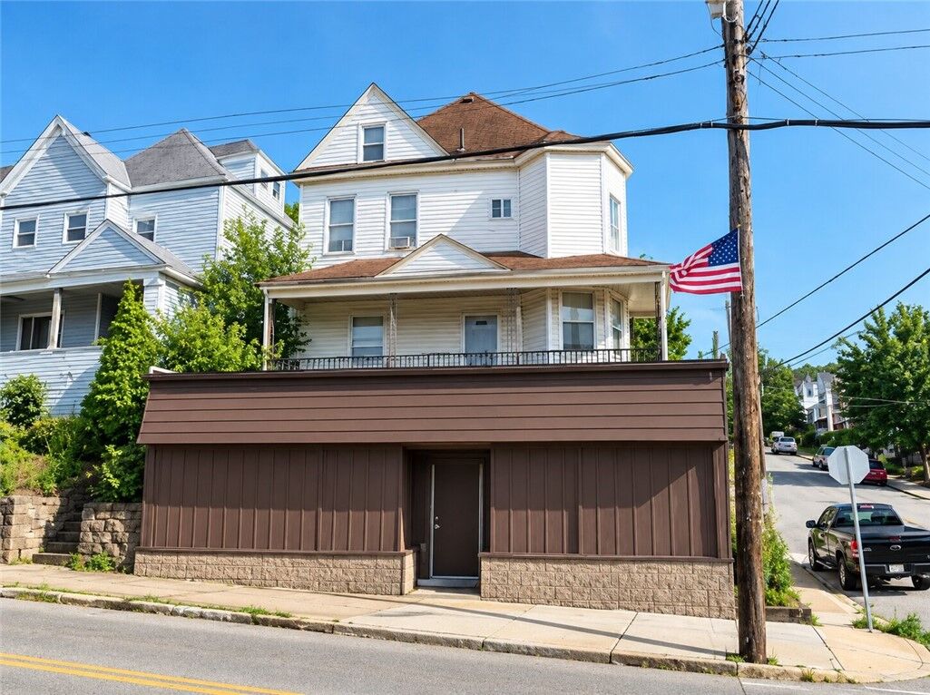 Property Photo:  546 Greenfield Ave 2  PA 15207 