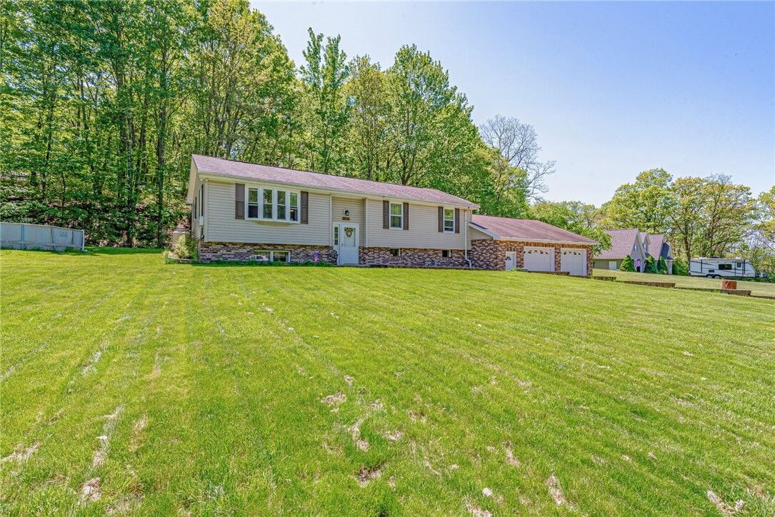 Property Photo:  157 Oak Hill Dr  PA 15541 