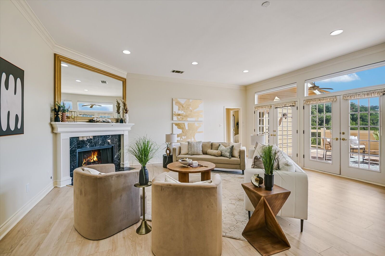 Property Photo: 6911 Cat Creek Run TX 78731
