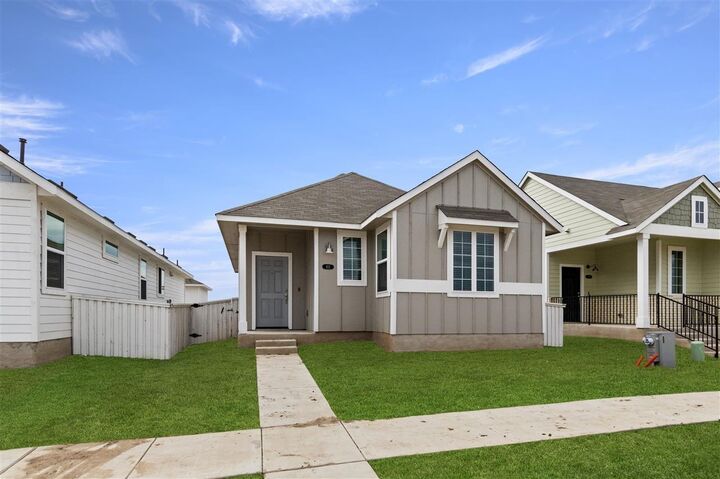 Property Photo: 412 Hortus Drive TX 78640