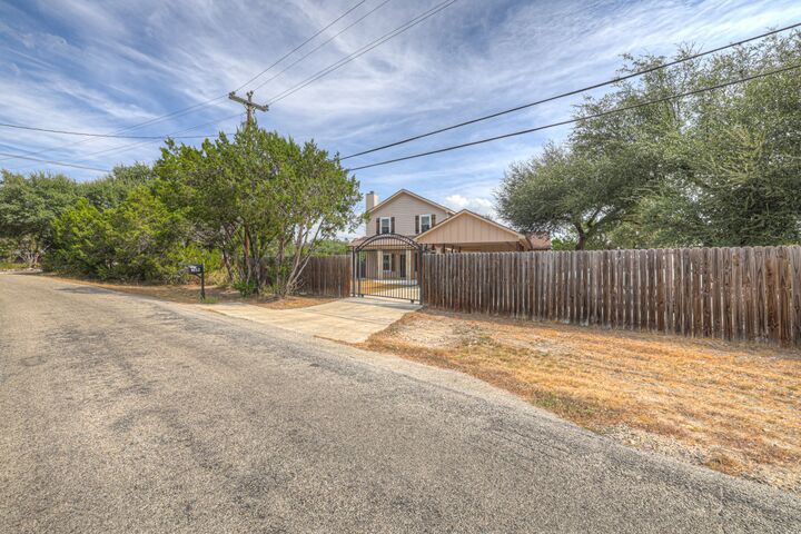 Property Photo: 1452 Lakeview Drive TX 78133