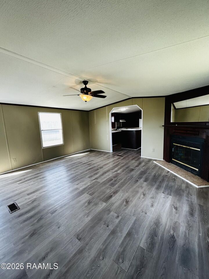 Property Photo: 185 Dolly Lane LA 70512