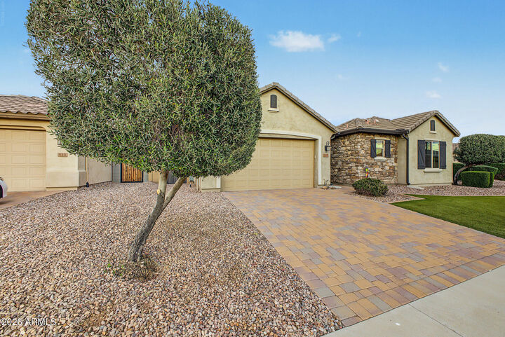 Property Photo: 547 S 197th Avenue AZ 85326