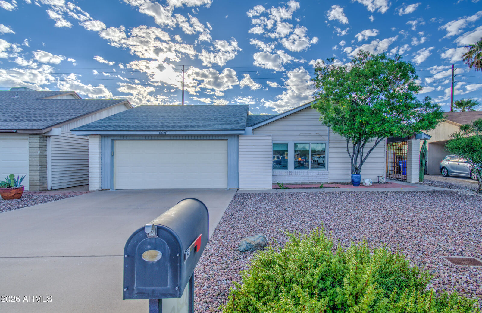 Property Photo:  6638 S 40th Place  AZ 85042 