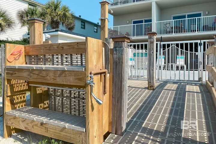 Property Photo: 433 W Beach Blvd 103 AL 36542