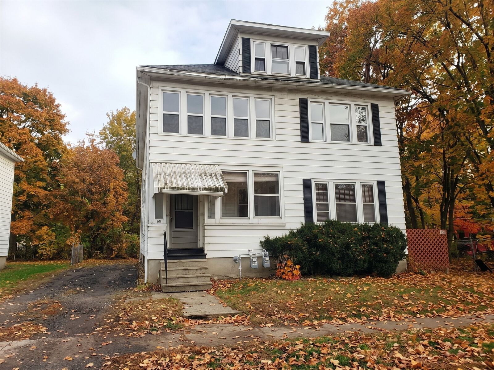 Property Photo:  65 Lake Ave 1A  NY 13905 