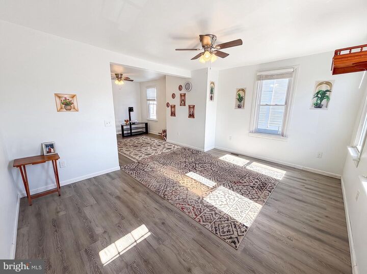 Property Photo: 829 E Poplar Street PA 17403