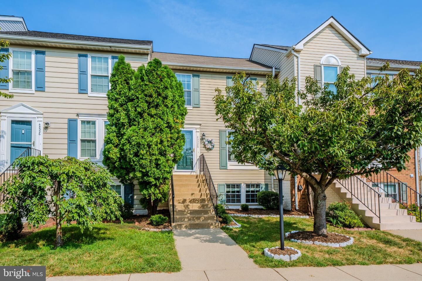 Property Photo:  45328 Gable Square  VA 20164 