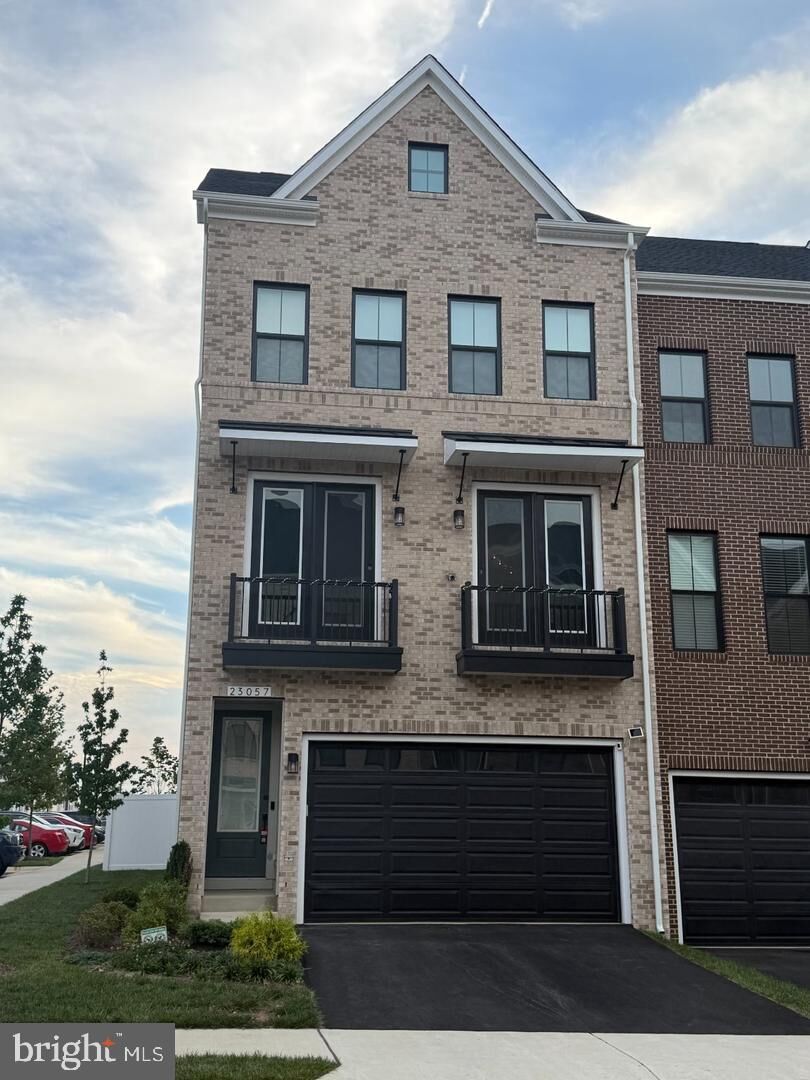Property Photo: 23057 Blue Eagle Terrace VA 20148