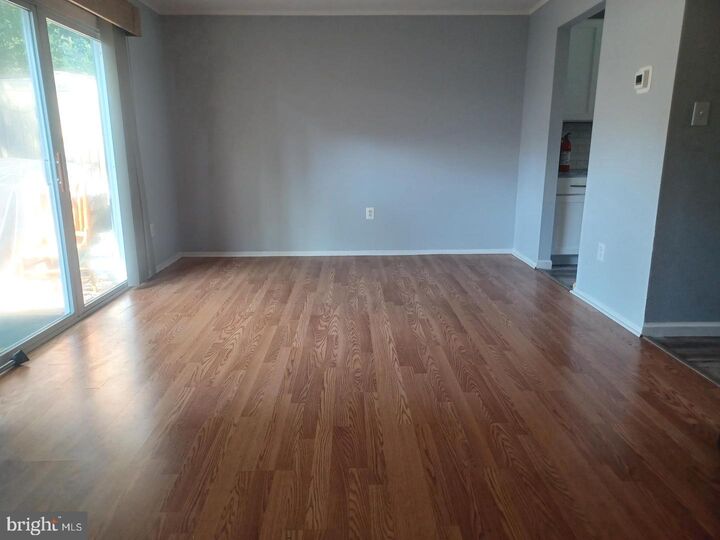 Property Photo:  403 Roberts Lane  NJ 08053 