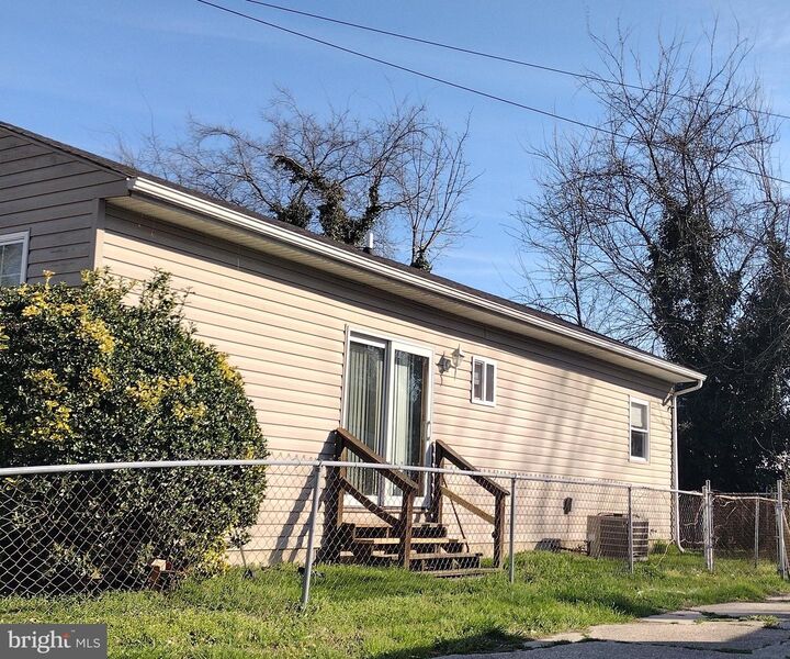 Property Photo:  714 Lincoln Terrace  MD 21613 