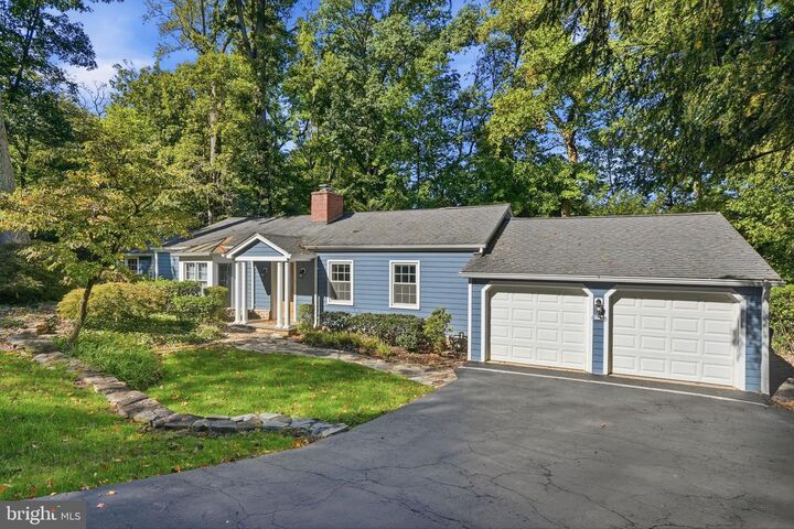 Property Photo: 7717 Tauxemont Road VA 22308