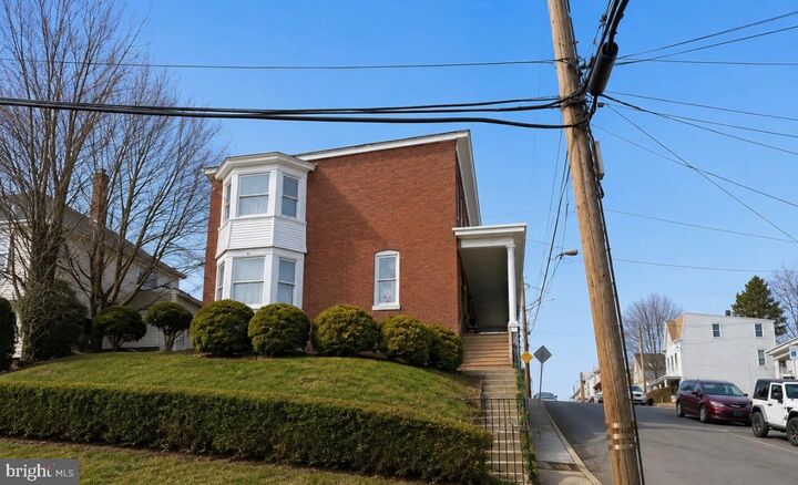 Property Photo:  725 N 3rd Street  PA 17901 