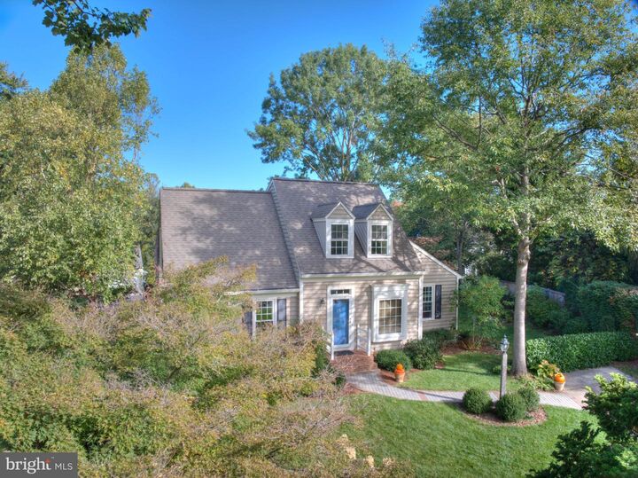 Property Photo:  11800 Briar Mill Lane  VA 20194 