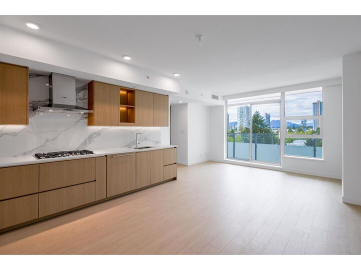 Property Photo:  13768 100 Avenue 909  BC V3T 0V2 