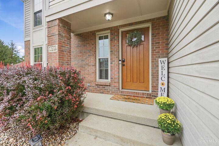 Property Photo:  1332 Sprucewood Court  OH 45102 