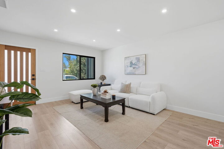 Property Photo: 7801 Clearfield Ave CA 91402