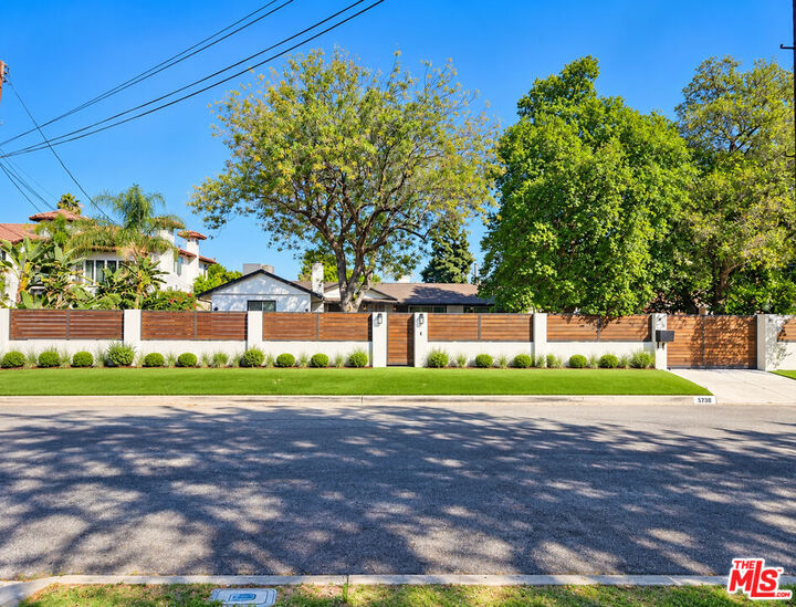 Property Photo: 5738 Rhodes Ave CA 91607