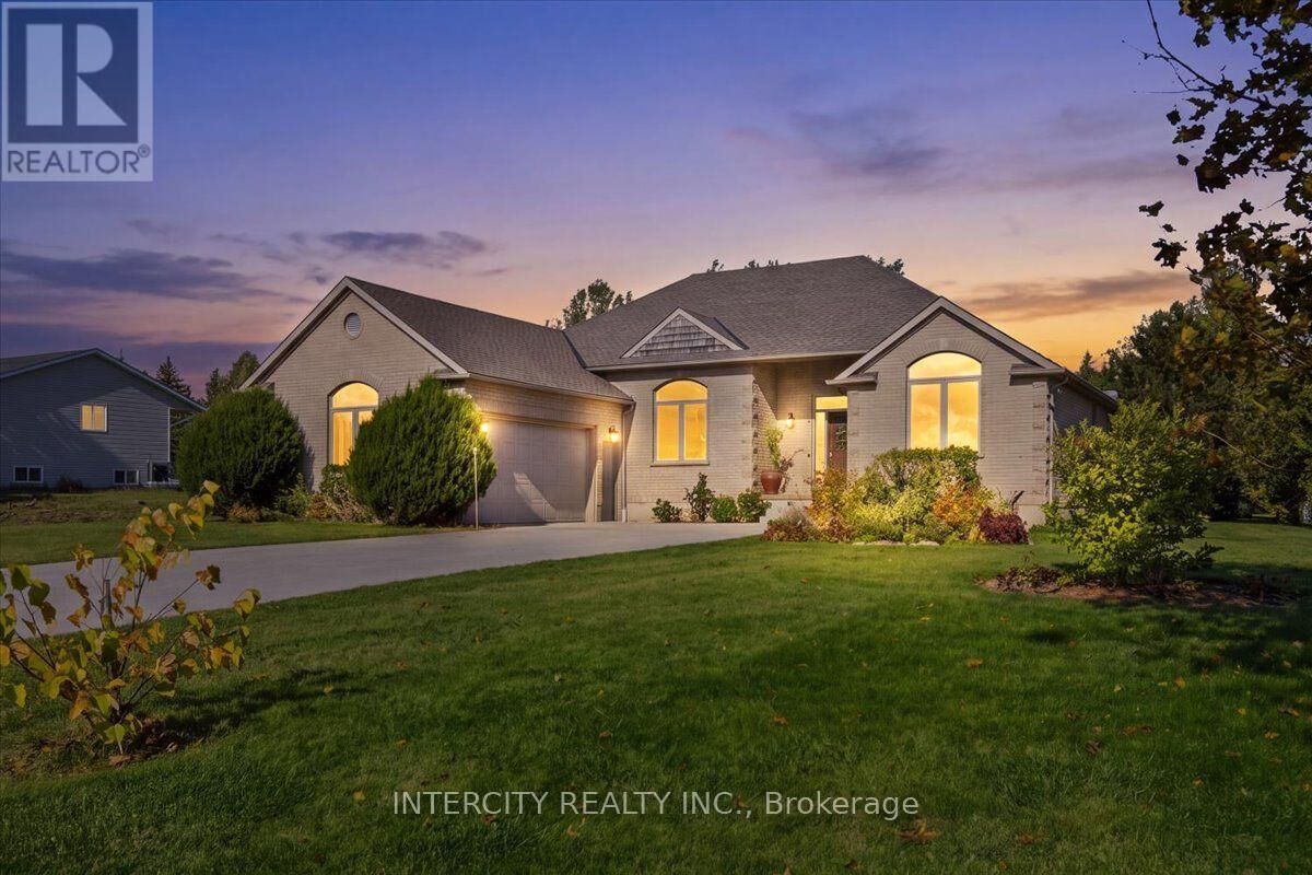 Property Photo:  3 Torrance Lane  ON N0B 1J0 