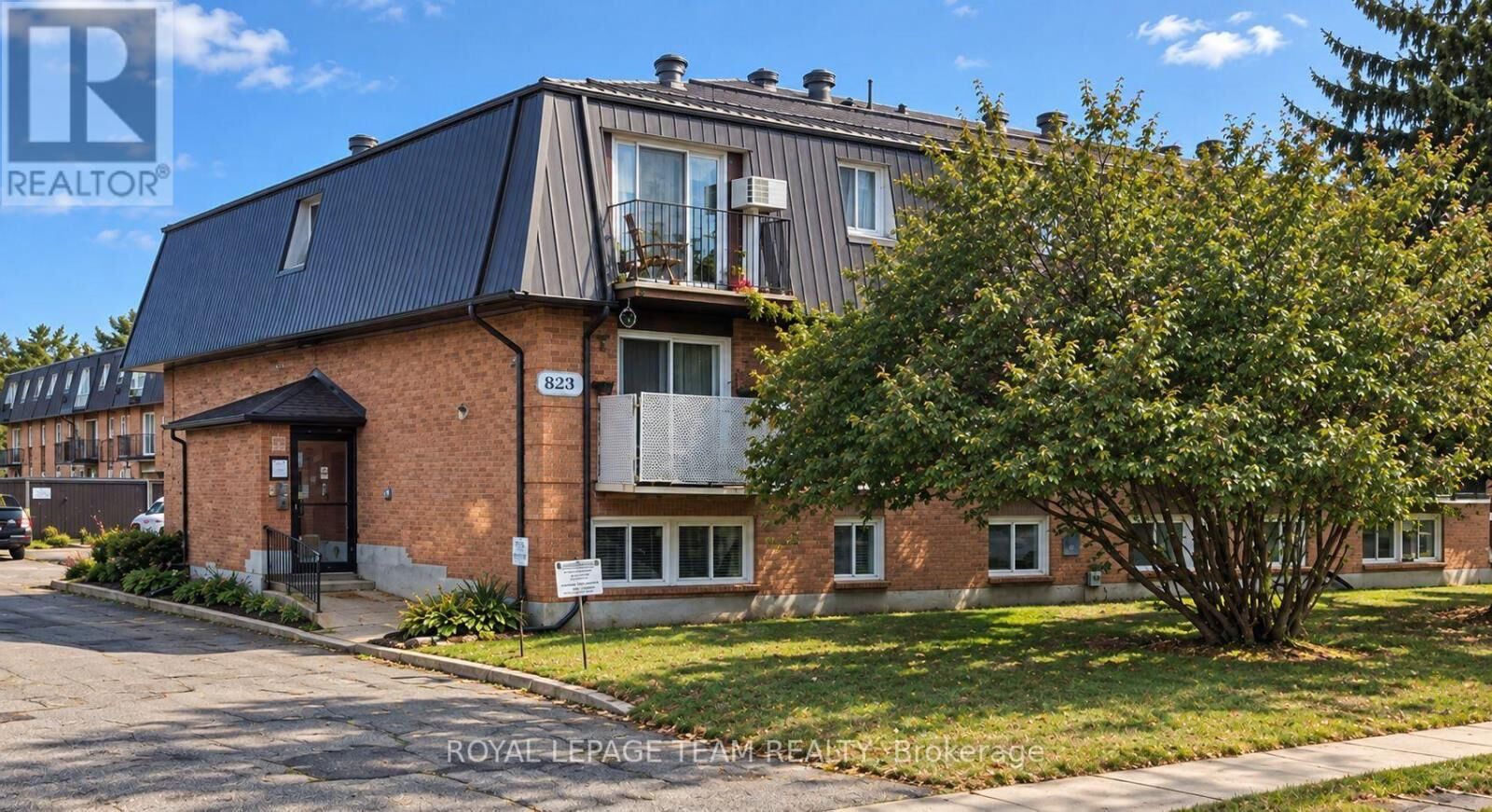 Property Photo:  825 Macodrum Drive 1  ON K6V 6P6 