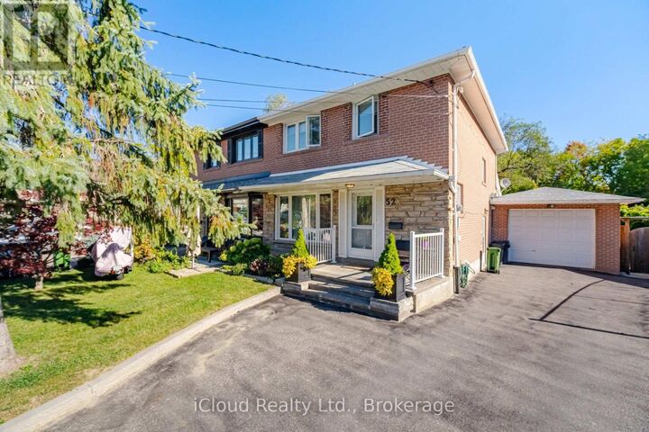 Property Photo:  52 Bengal Court  ON M3L 1X9 