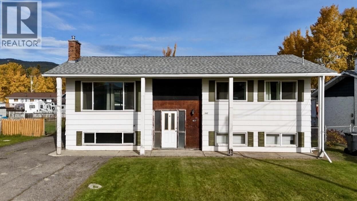 Property Photo:  542 Dogwood Street  BC V0J 1P0 