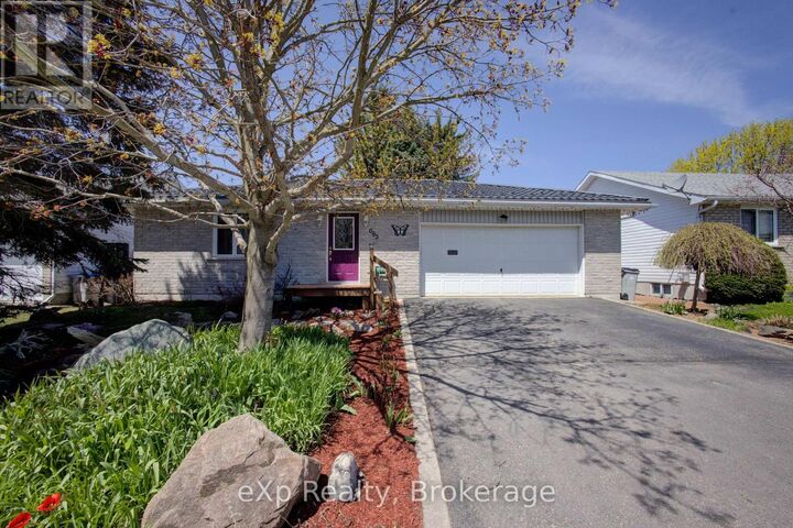 Property Photo:  685 Reserve Avenue South  ON N4W 2L3 