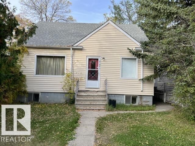 Property Photo: 8150 78 Av NW AB T6C 0N4