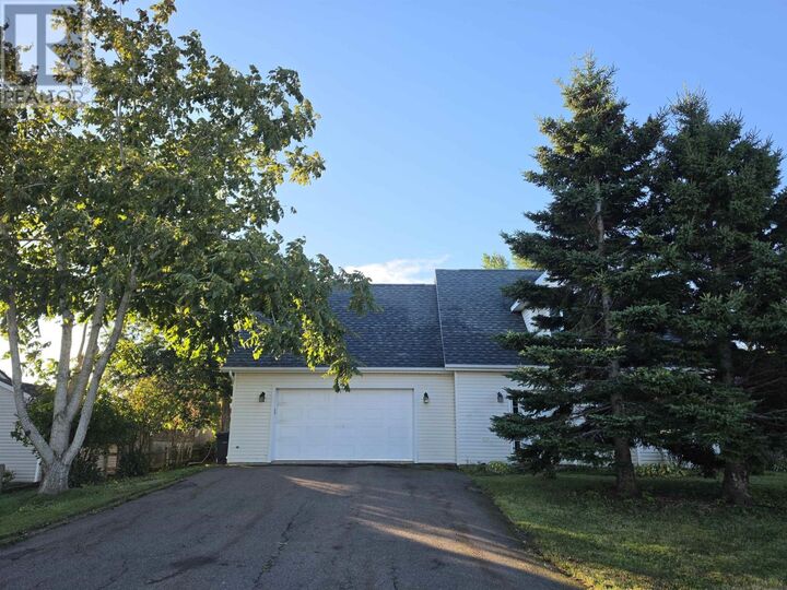 Property Photo:  28 Arcona Drive  PE C1A 8C9 