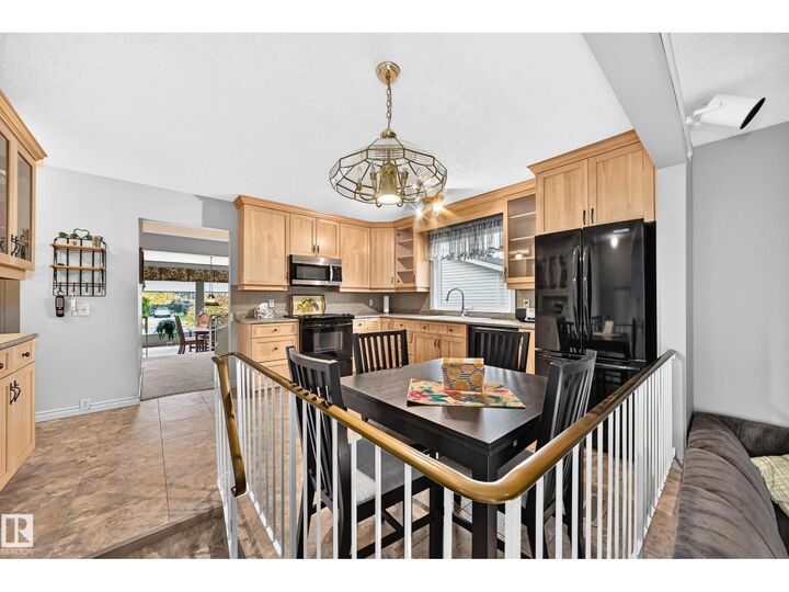 Property Photo:  8612 176 St NW  AB T5T 0N3 