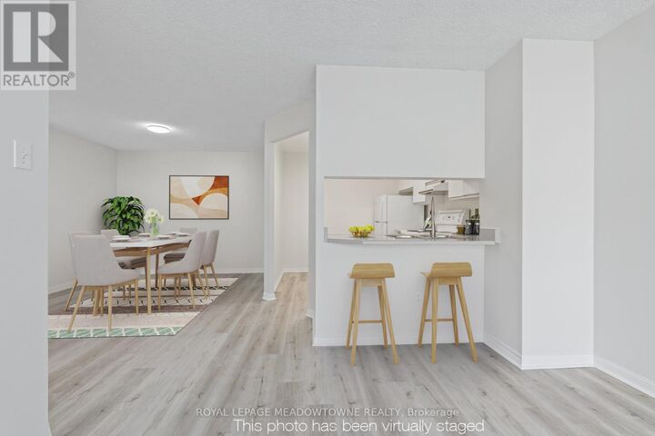 Property Photo:  10 Laurelcrest Street 104  ON L6S 5Y3 